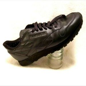 Reebok Men's athletic Shoes sz 9 M classic black